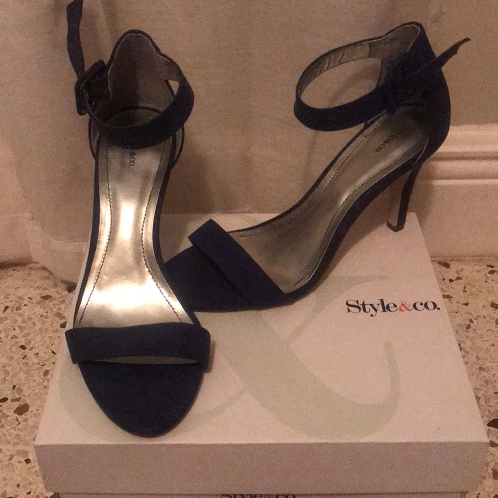 Blue suede sandals/heels